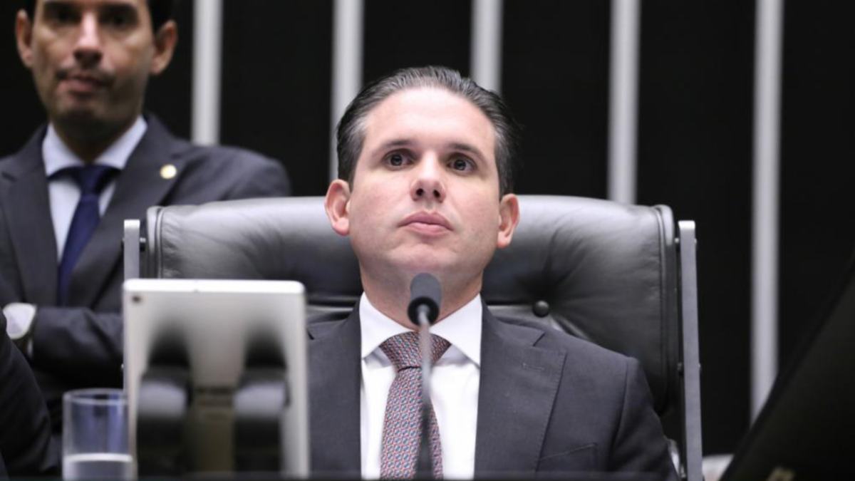 Fim da escala 6x1: Câmara avança por jornada de 40h para brasileiros