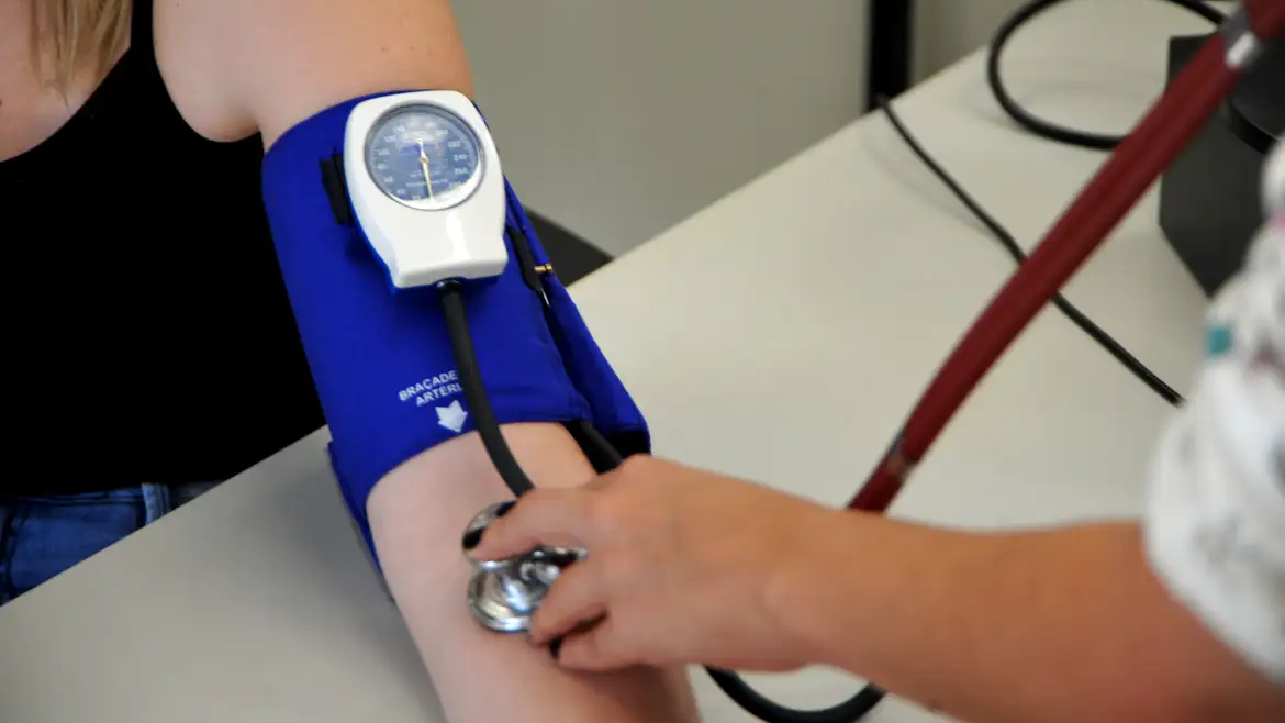 IA detecta hipertensão e diabetes com 95% de precisão por vídeo