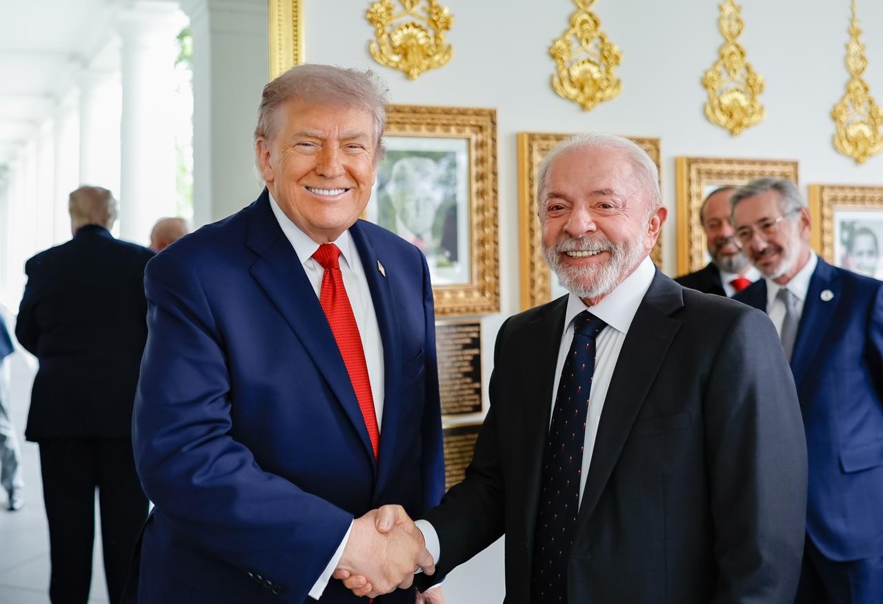 Lula e Trump se reúnem na Casa Branca; coletiva é cancelada