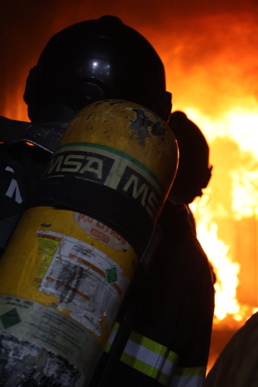 Incêndio em residência é controlado pelos bombeiros em Assú, RN