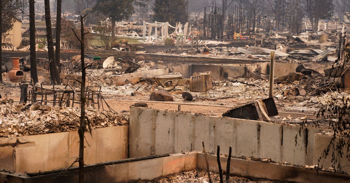 Incêndios florestais em Spokane forçam evacuação de 64 mil pessoas