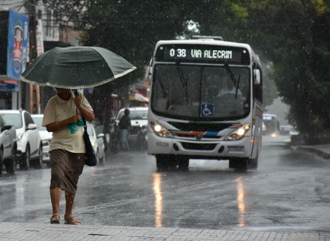 Inmet alerta para chuvas fortes em Natal e mais 24 cidades do Rio Grande do Norte
