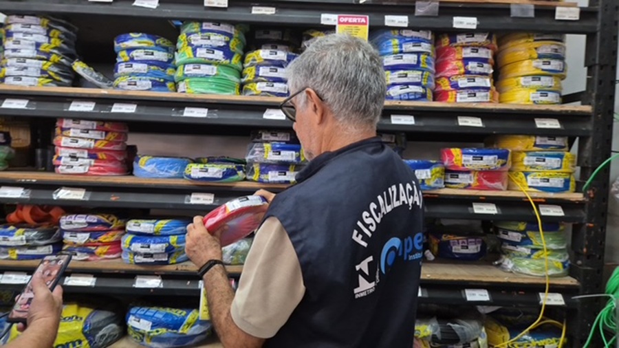 Inmetro fiscaliza mais de 452 mil produtos elétricos em operação nacional