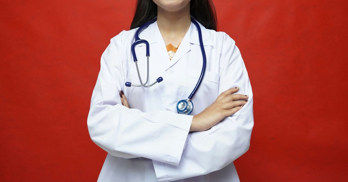 MEC prorroga inscrições para Enamed 2026 e Enare até 1º de julho; estudantes de medicina terão novo rito de aprovação
