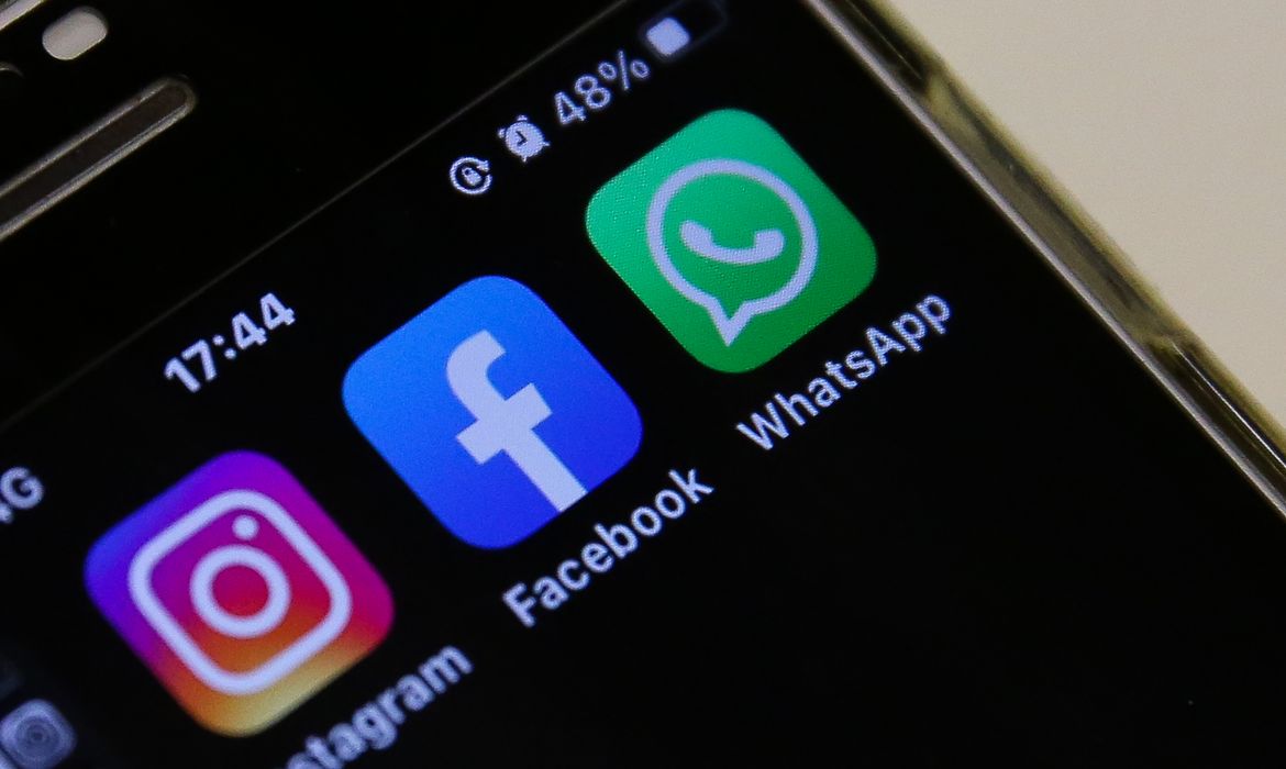 INSS alerta beneficiários sobre Prova de Vida pelo WhatsApp e Gov.br
