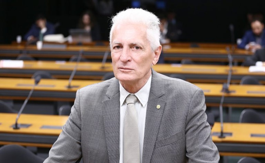Integrantes do PT defendem investigação de Wagner após operação da Polícia Federal