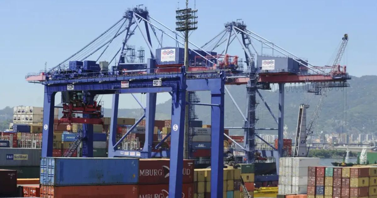 Brasil atinge superávit histórico e atrai capital estrangeiro, diz Mdic