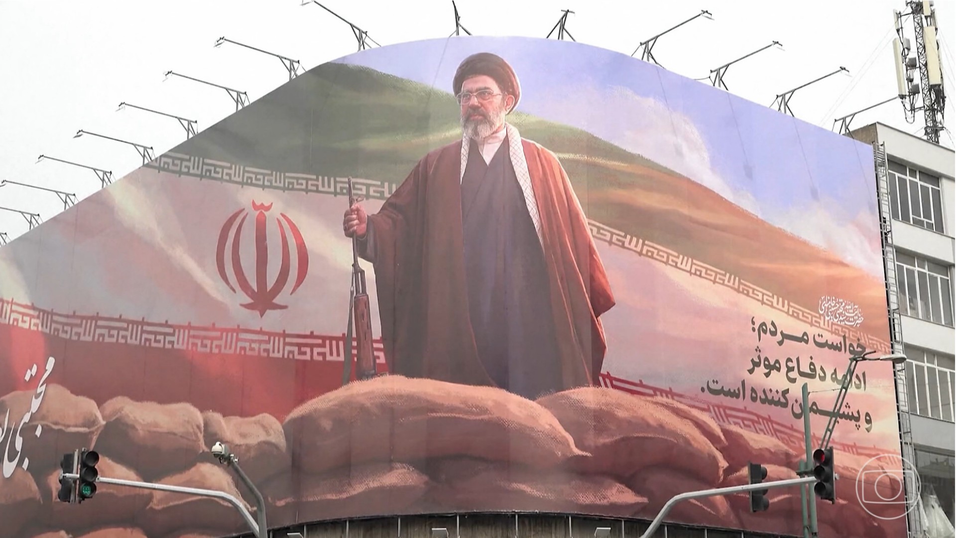 Guarda Revolucionária assume controle no Irã; Mojtabá Khamenei apenas aprova