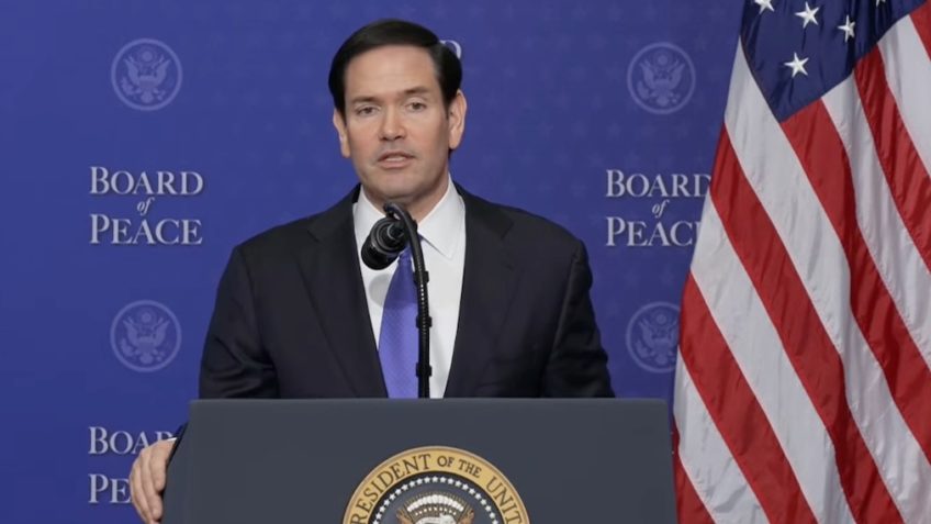 Marco Rubio denuncia: Irã chantageia o mundo por petróleo