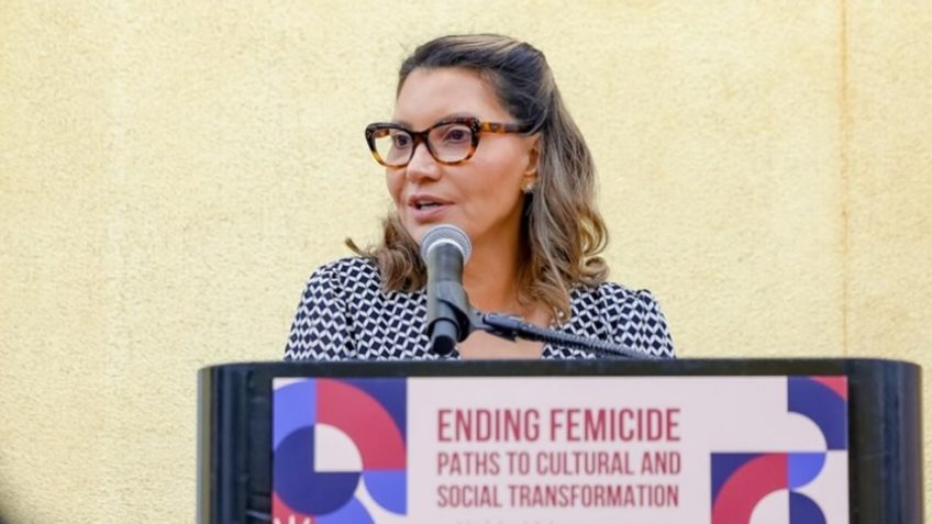 Primeira-dama Janja explica conceito de "red pill" e "machosfera" em evento sobre feminicídio no Planalto