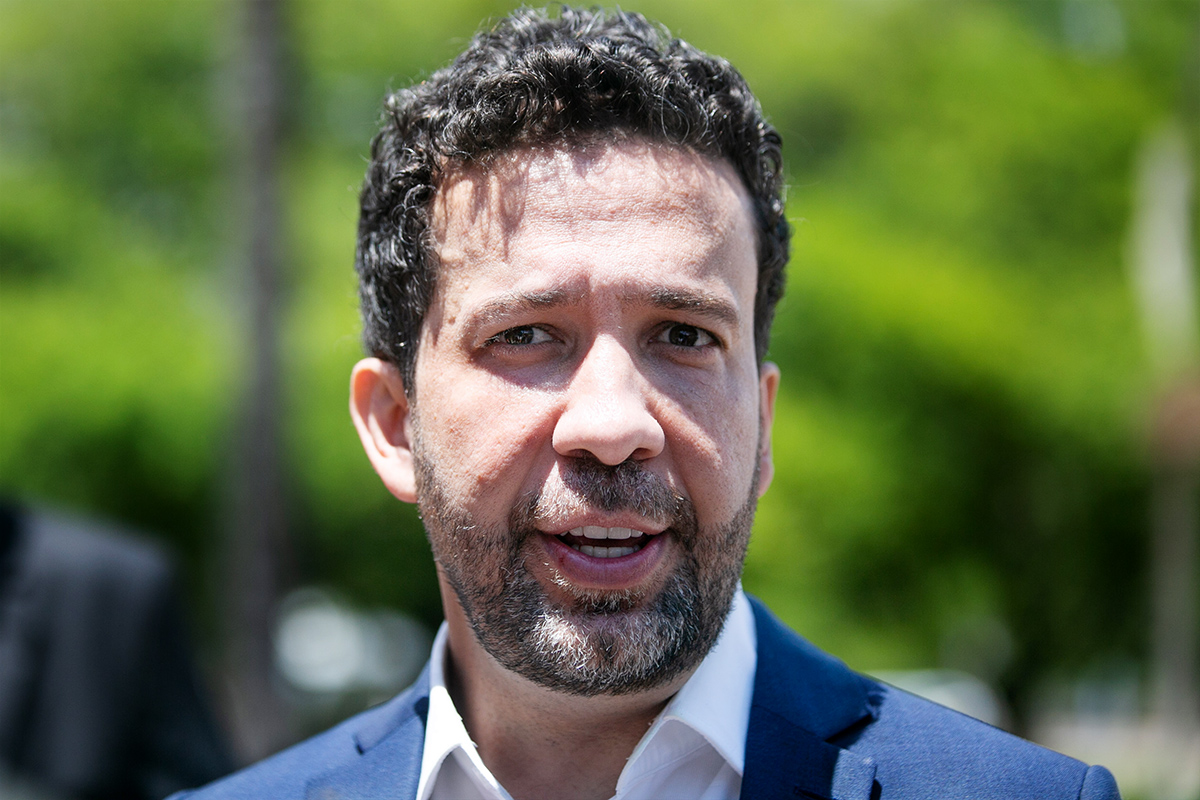 Janones: esquerda brasileira sofre de "arrogância intelectual"
