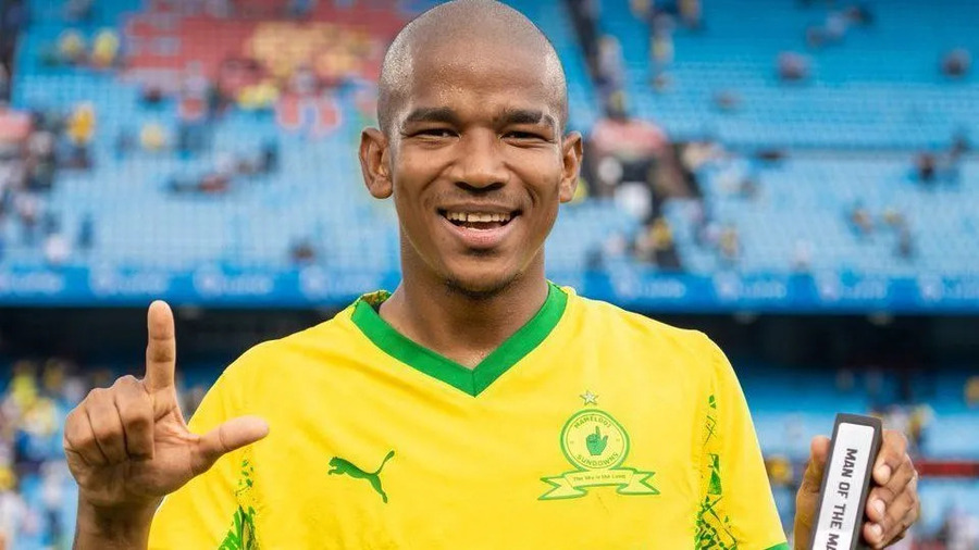 Jayden Adams, meio-campista da África do Sul e do Mamelodi Sundowns, morre aos 25 anos