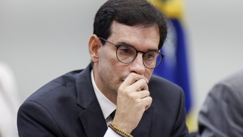 Relator da PEC define cálculo mensal para jornada de 40h e duas folgas semanais