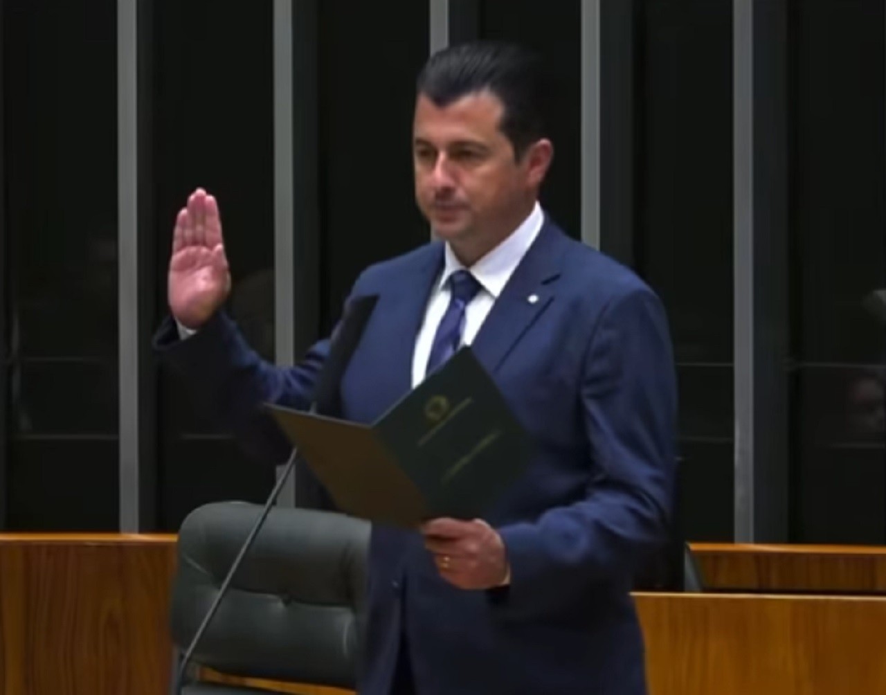Paulo Soares, jornalista de Jaú, toma posse como deputado federal