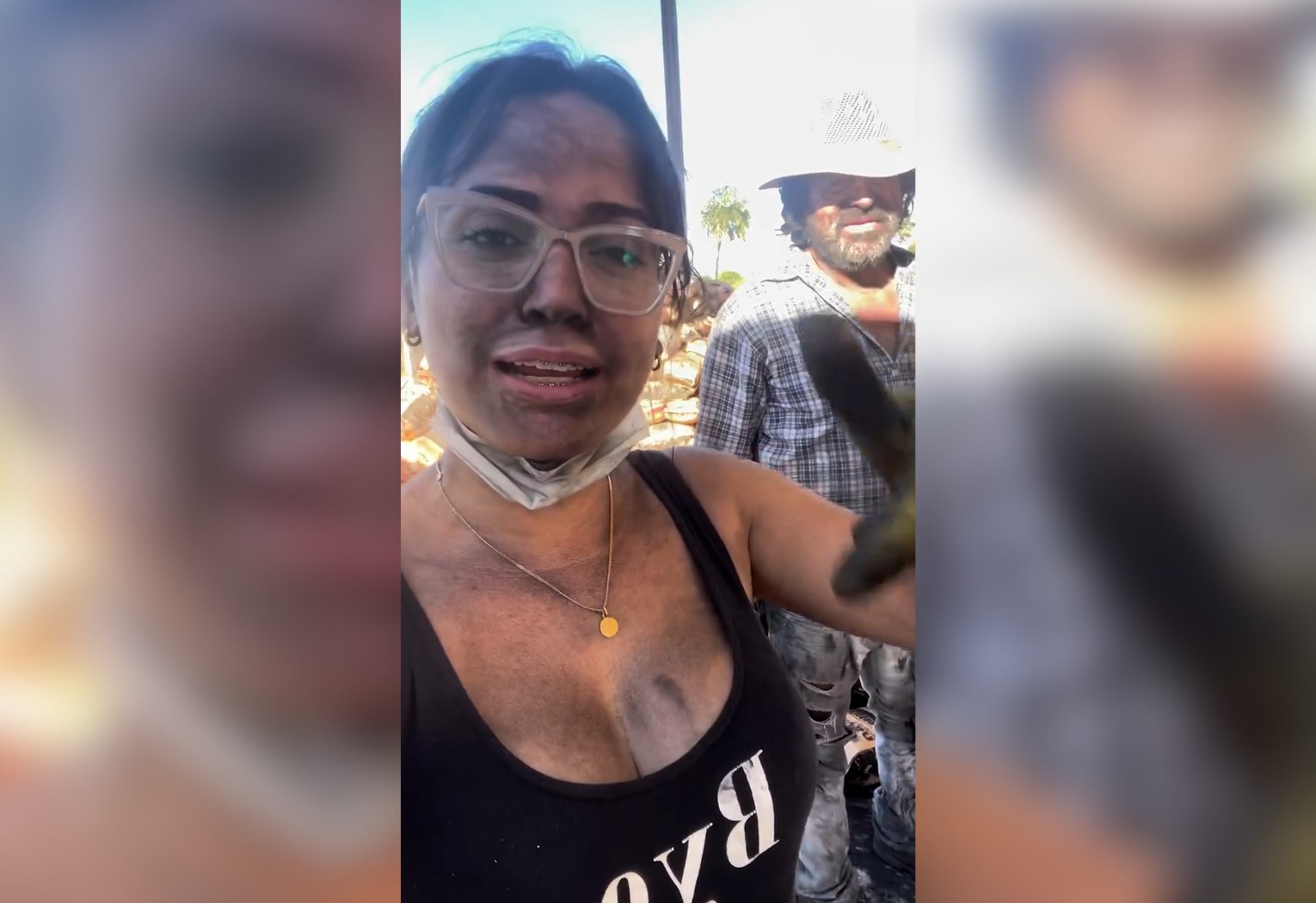 Jovem do TO revela ganhar R$ 0,16 por saco de carvão ensacado após retorno da Europa