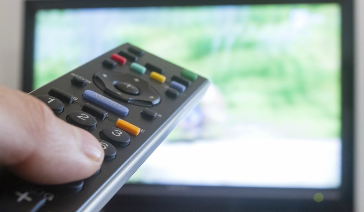 Jovem usa navegador de smart TV para pedir ajuda após ser agredida e sequestrada em Cuiabá