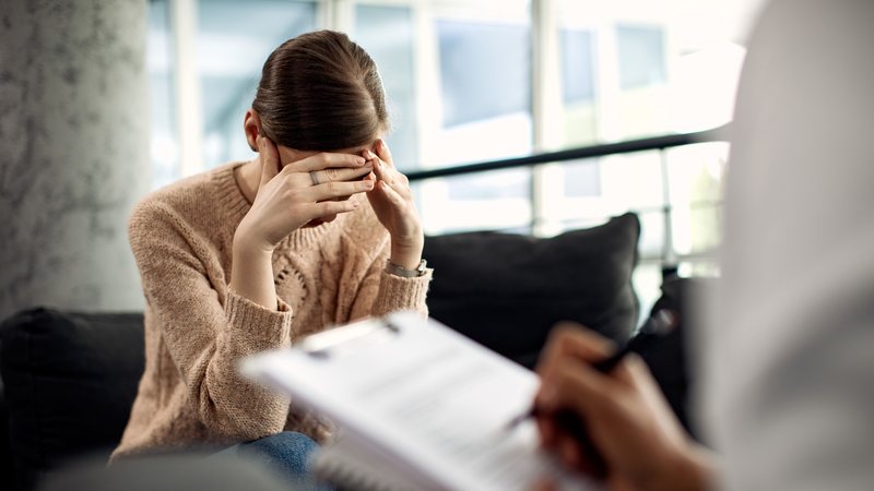 Plataforma Pode Falar amplia rede de apoio gratuito em saúde mental para jovens