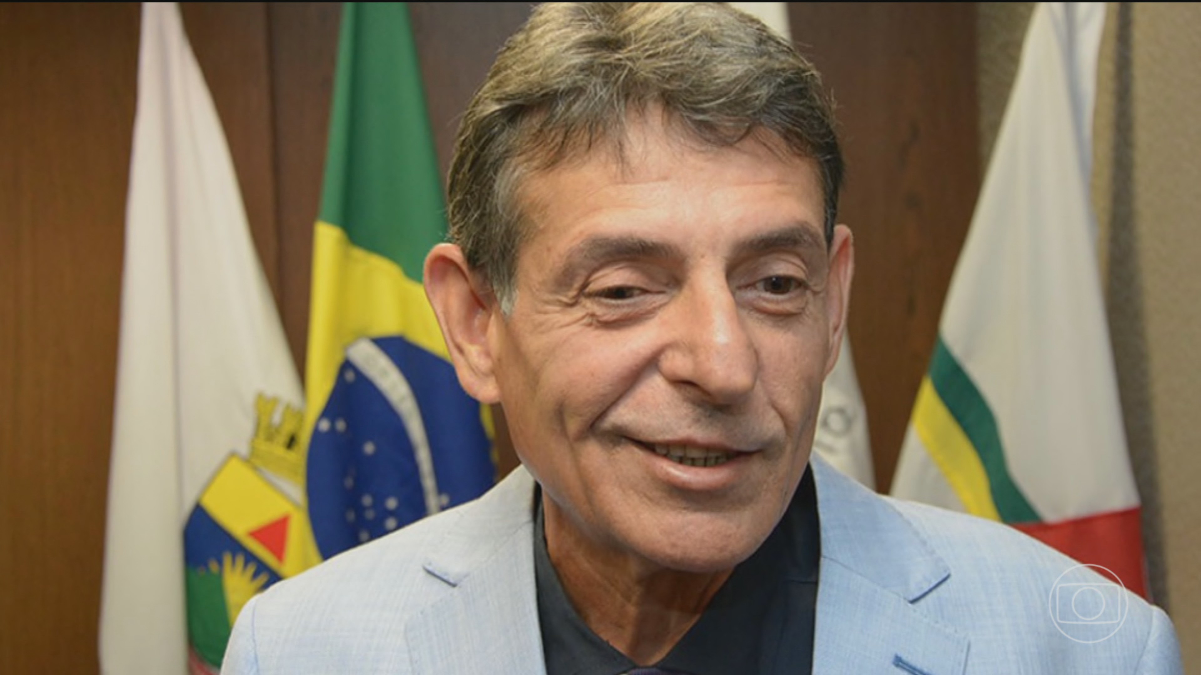 Afastado, magistrado do TJMG é investigado por consumir bebida alcoólica e fumar durante sessão virtual