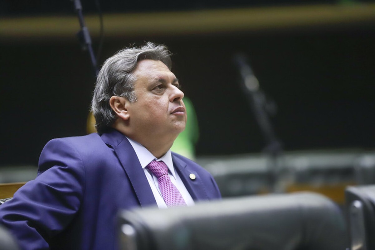 Deputado Júlio Arcoverde é internado em hospital neurointensivista em SP após acidente doméstico