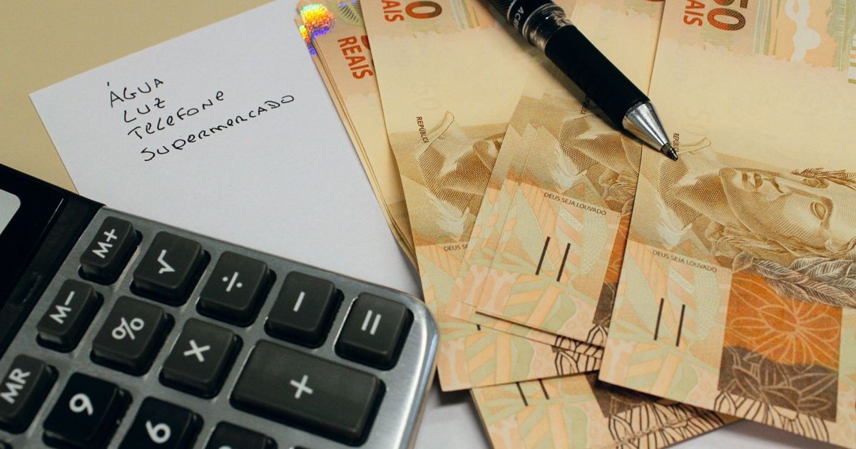 Copom corta Selic, mas Brasil mantém 2º maior juro real global