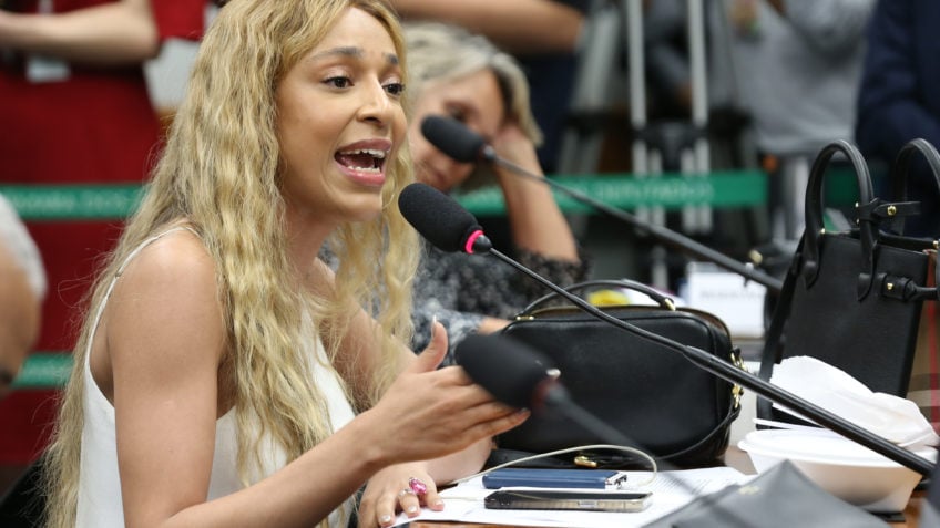 Justiça do MS nega pedido de Adriane Lopes contra publicações de Erika Hilton