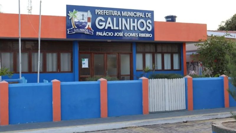 Justiça absolve ex-gestores de Galinhos em caso de desvio de verbas