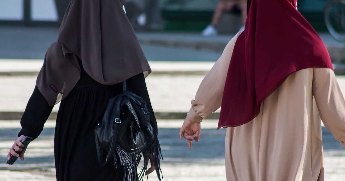 Justiça do RS autoriza uso de hijab por bombeiras militares muçulmanas