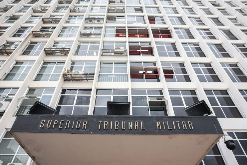 STM cria brecha e amplia supersalários na Justiça Militar