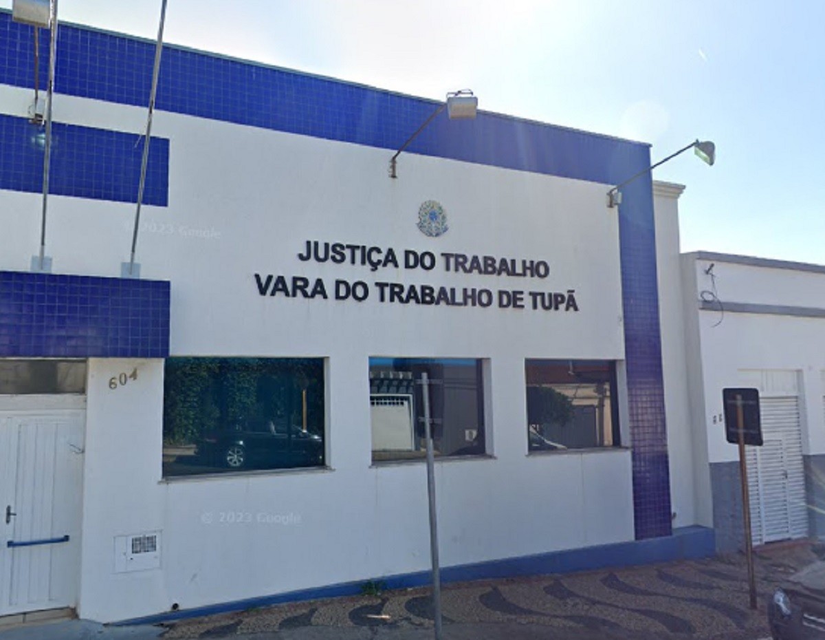 Justiça do Trabalho proíbe farmácia de usar imagem de funcionários em vídeos sem consentimento explícito