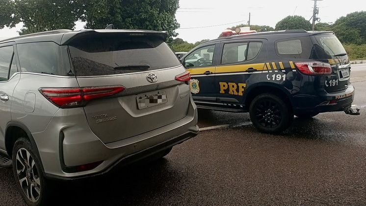 PRF captura ladrão que abandonou Toyota SW4 em movimento no RN