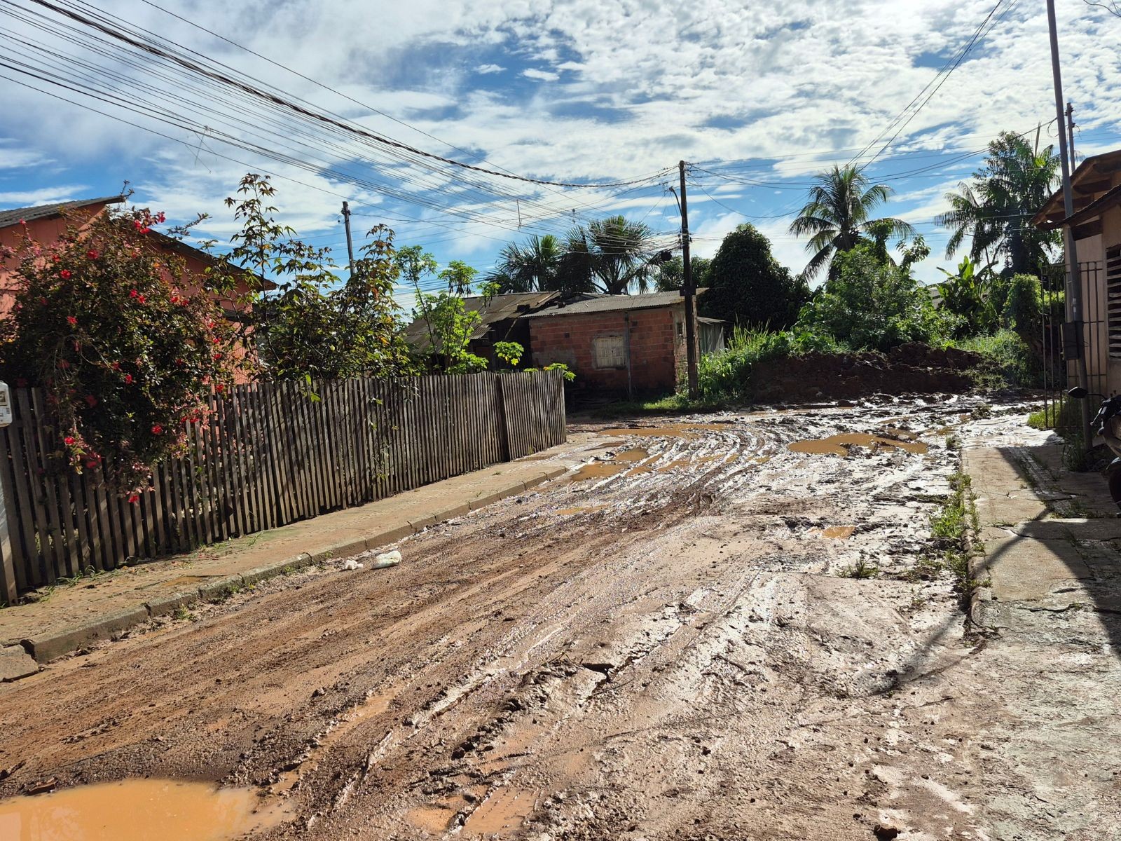 Prefeitura de Rio Branco cria auxílio de R$ 2 mil para famílias afetadas por enxurradas