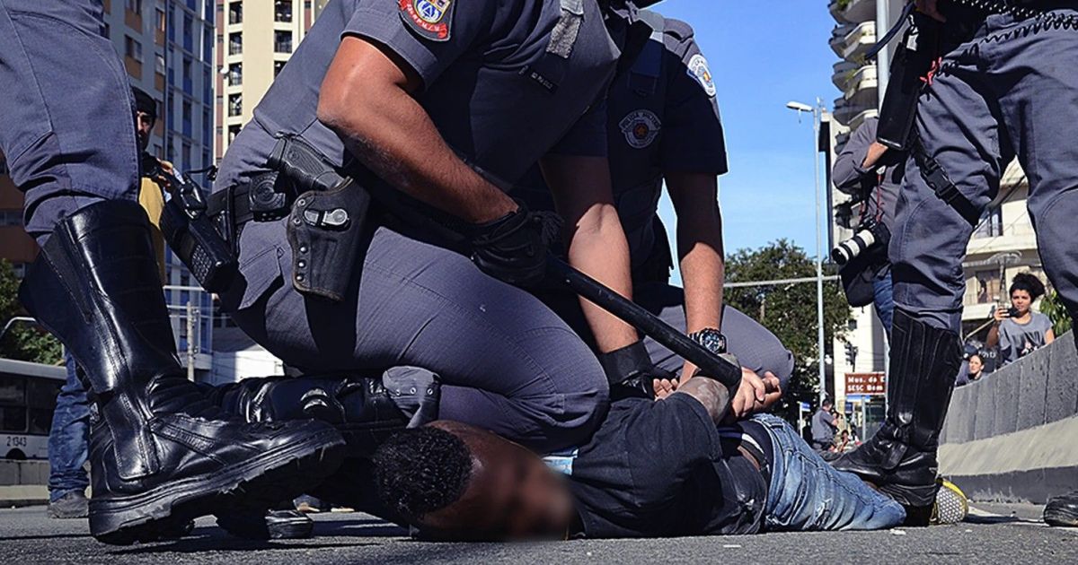 Letalidade policial cresce no Brasil em 2025, com quatro estados registrando recordes históricos