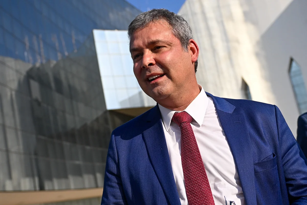 Lindbergh Farias associa título da Espanha ao PT e critica Javier Milei