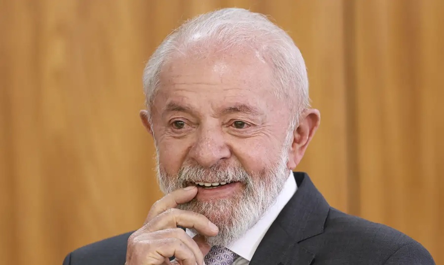 Luiz Inácio Lula da Silva assina decretos que atualizam o Marco Civil da Internet e ampliam responsabilização de redes sociais