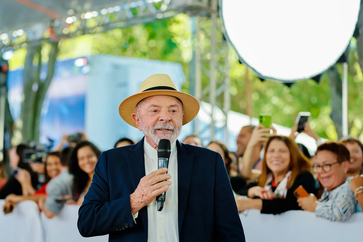Lula define expansão do ensino integral como pilar da campanha de 2026