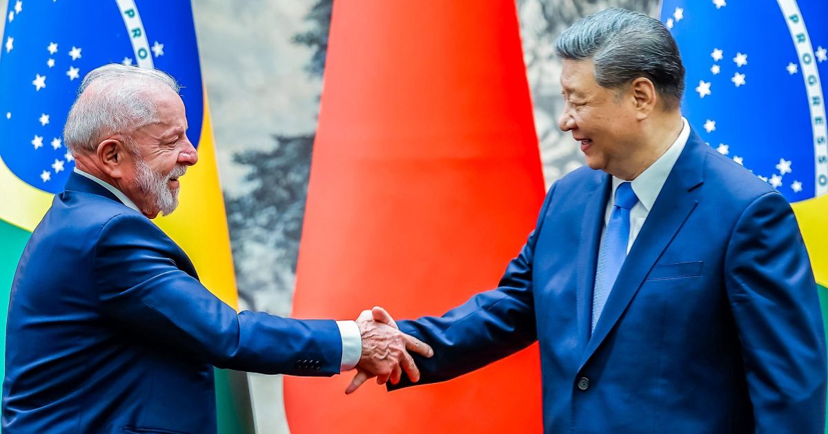Lula e Xi Jinping discutem aceleração de acordo comercial entre Mercosul-China