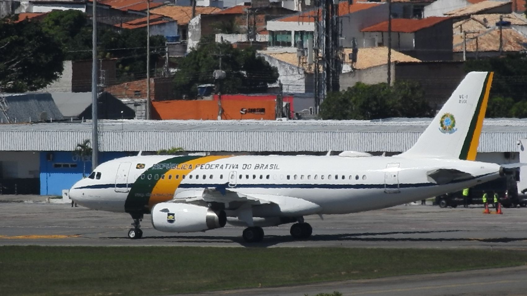 Lula anuncia mais de R$ 72,5 bilhões em investimentos da Petrobras em Sergipe e visita hospitais