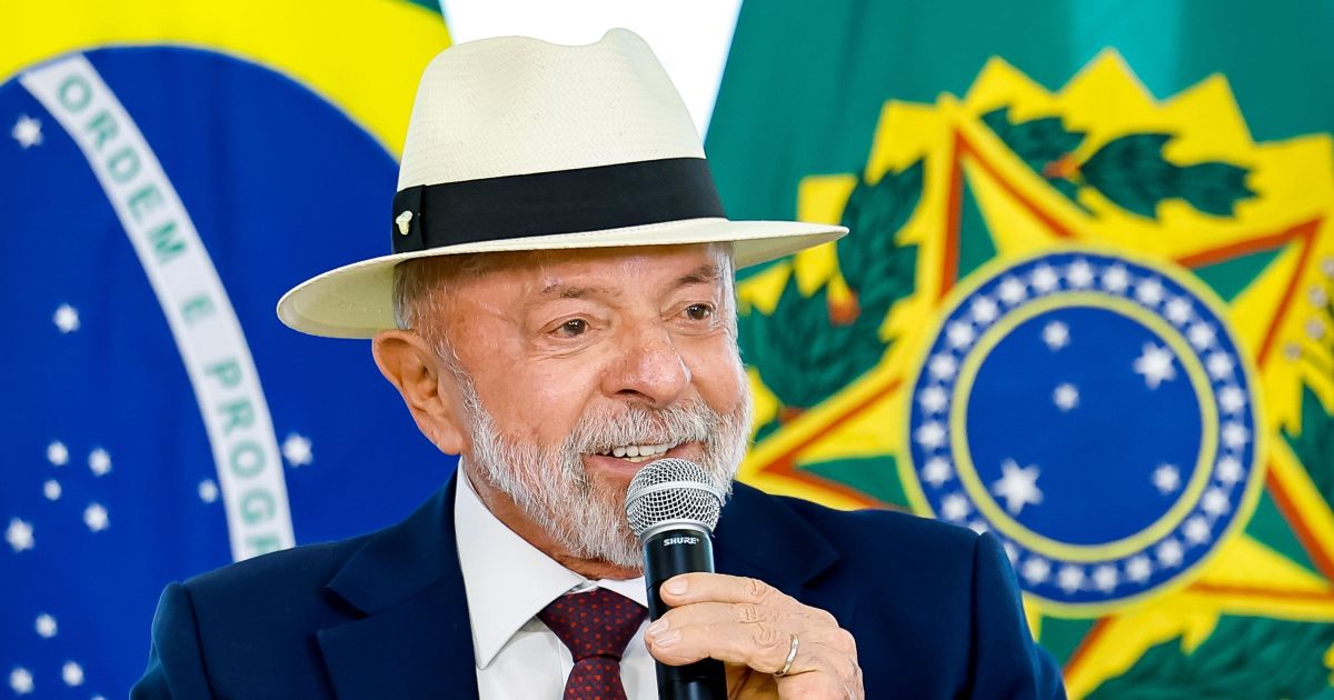 PT planeja maratona de podcasts para Lula reconectar com jovens