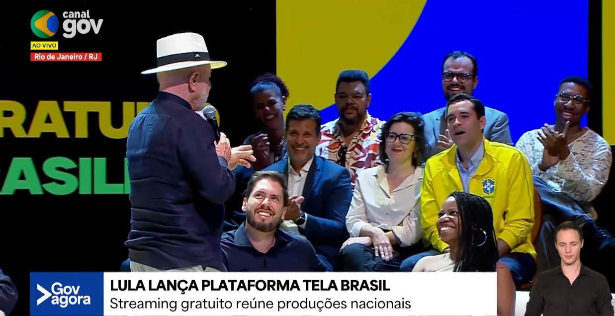 Presidente Lula diz que esquerda precisa abraçar verde e amarelo na Copa para evitar apropriação