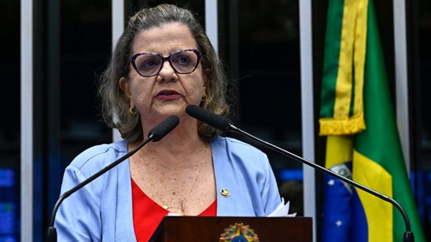 Presidente Lula se reúne com líder do governo no Senado, Teresa Leitão