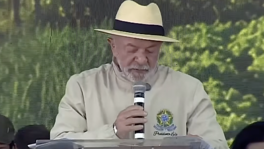 Lula entrega títulos de terra e destina R$ 20 milhões a assentamentos no MS