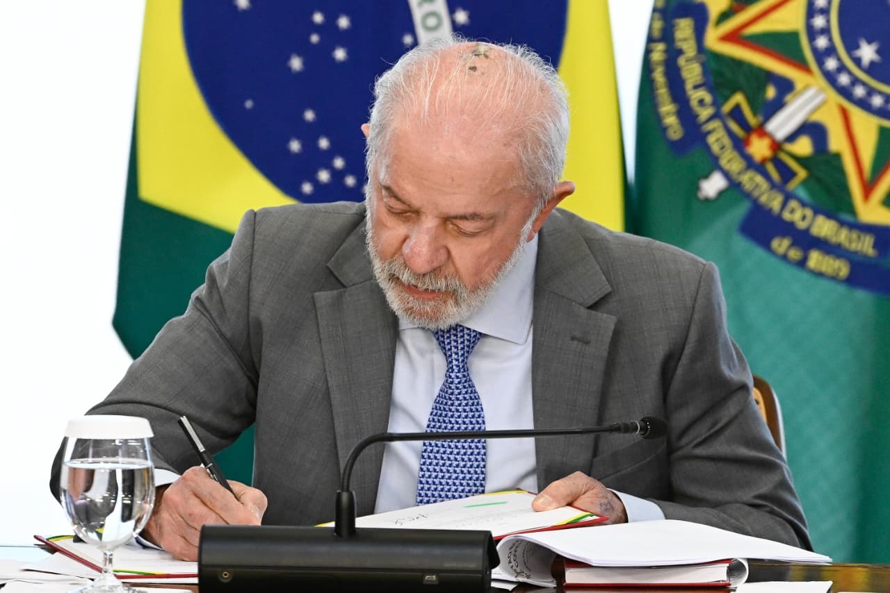 Presidente Lula inicia tratamento complementar contra câncer de pele no couro cabeludo