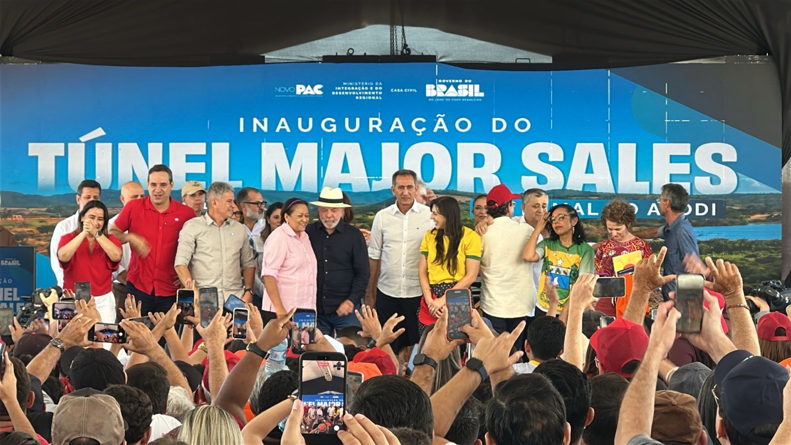Lula inaugura túnel que leva águas do Rio São Francisco ao Oeste do Rio Grande do Norte