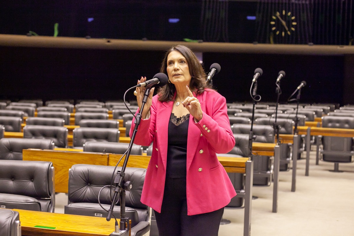 Lula sanciona projeto de Bia Kicis para ampliar assistência a pacientes com dor crônica