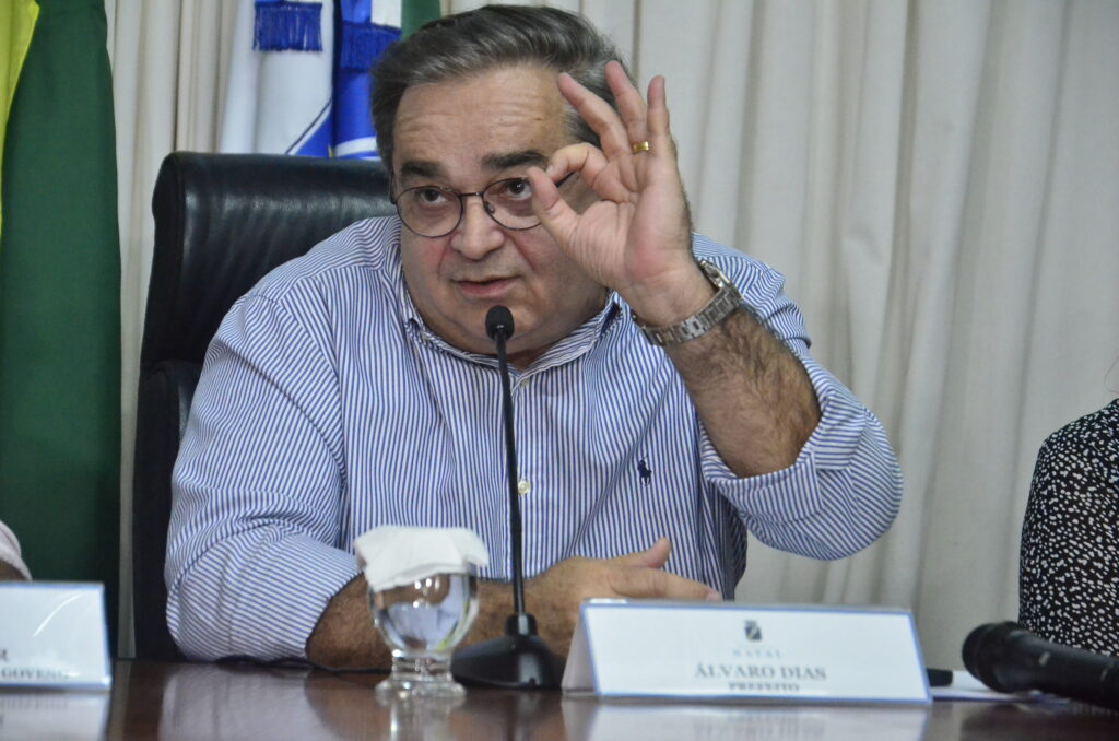 Álvaro Dias aciona TRE para evitar ser chamado de ‘caloteiro’
