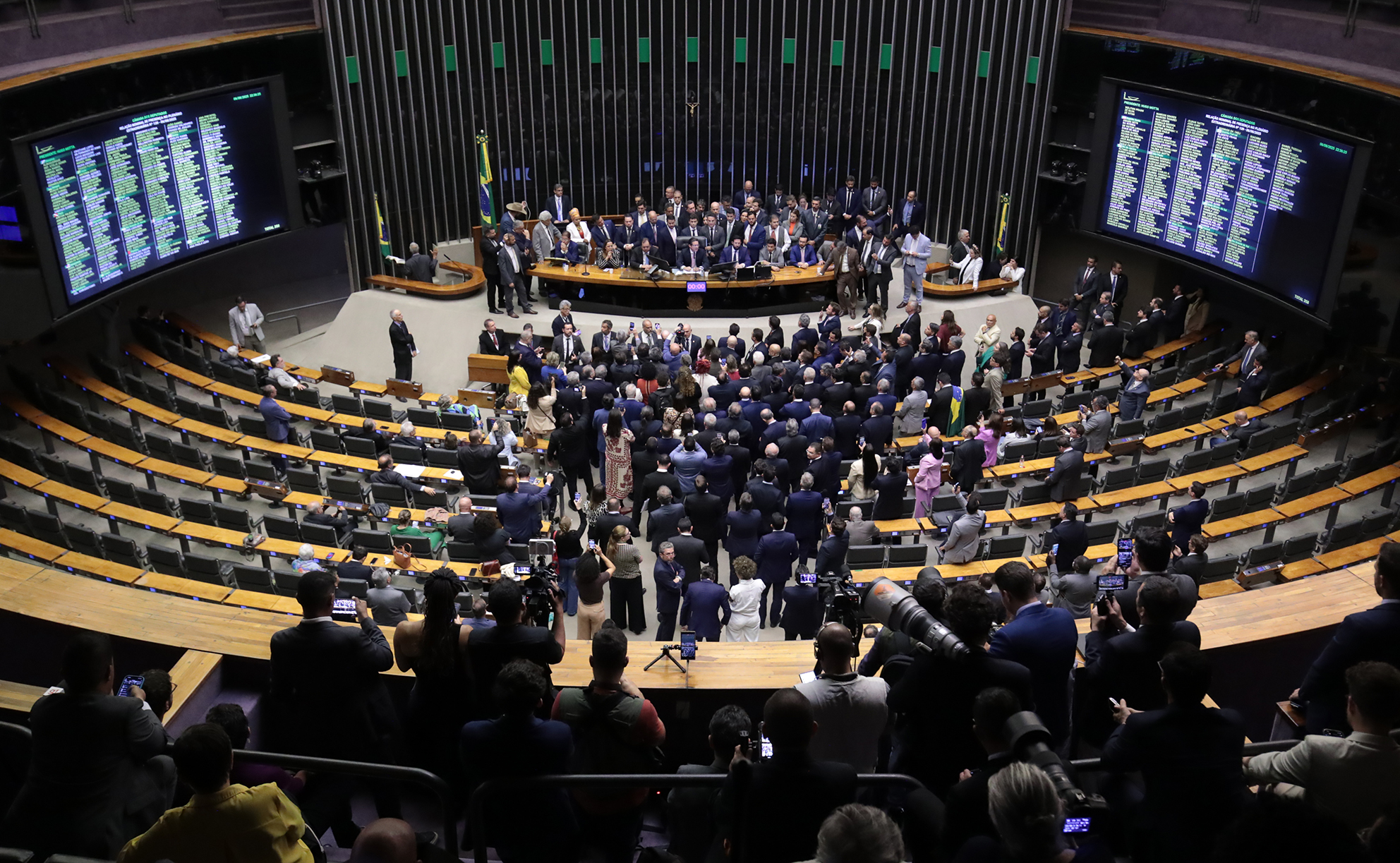 Pesquisa CNT/MDA: Maioria dos brasileiros não lembra em quem votou para o Congresso em 2022