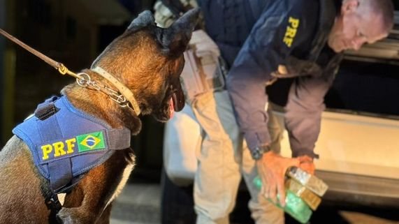 PRF apreende 47 kg de cocaína em esconderijo veicular no RN