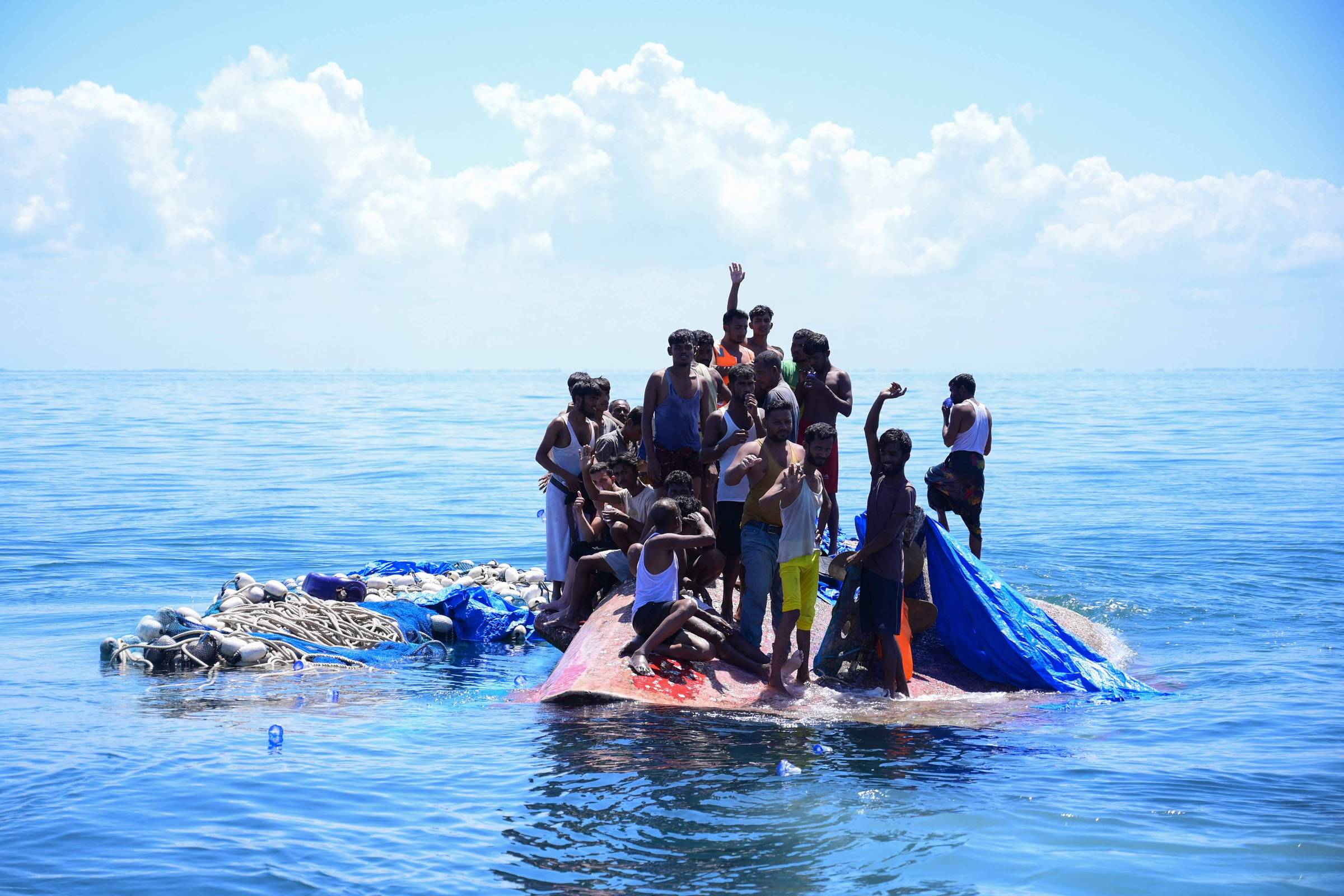 Mais de 500 integrantes da minoria rohingya desaparecem em naufrágios na costa de Mianmar