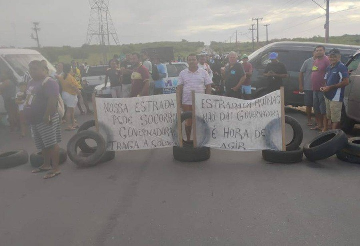 Moradores de Ceará-Mirim exigem obras na RN-160