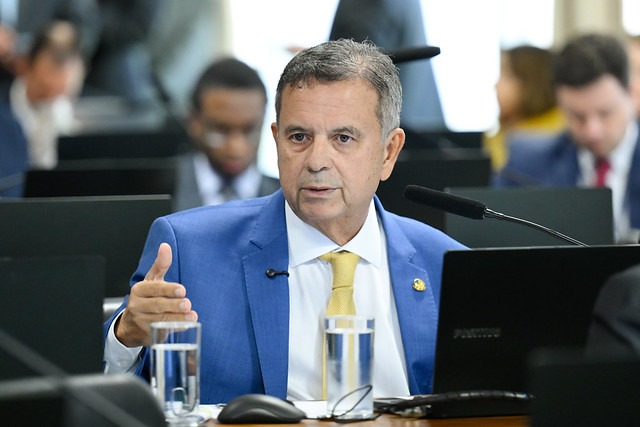 Rogério Marinho admite abalo na candidatura de Flávio Bolsonaro após caso "Dark Horse"